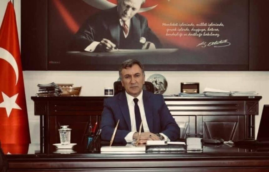 Iğdır İl Özel İdaresi Genel Sekreteri Ferhat Akkuş, mahkemeyi kazanarak göreve geri döndü.