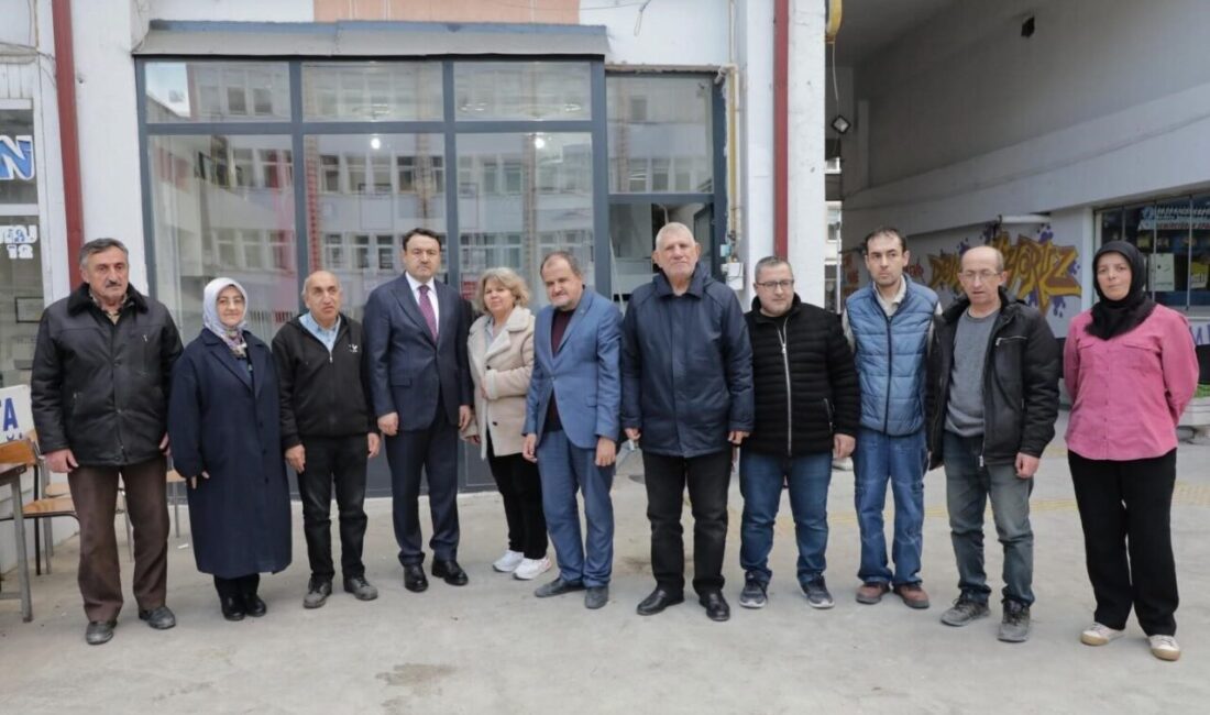 Kütahya Valisi Musa Işın, Altı Nokta Körler Derneği'nin Kütahya Şubesi'ni