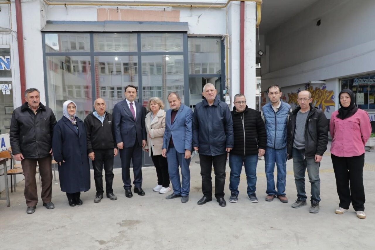 Kütahya Valisi Musa Işın, Altı Nokta Körler Derneği’ni Ziyaret Etti ve Görme Engelli Bireylerin İhtiyaçlarını Değerlendirdi