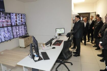 Kütahya Valisi Musa Işın, Geri Gönderme Merkezi’nde Denetim Gerçekleştirdi