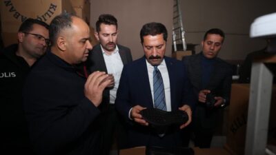 Hatay Valisi Mustafa Masatlı, Reyhanlı ayakkabıcılar sitesini ziyaret ederek iş
