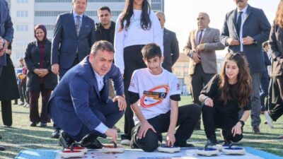 Bilecik'te 3 Aralık Dünya Engelliler Günü'nde düzenlenen sportif etkinlikte Vali