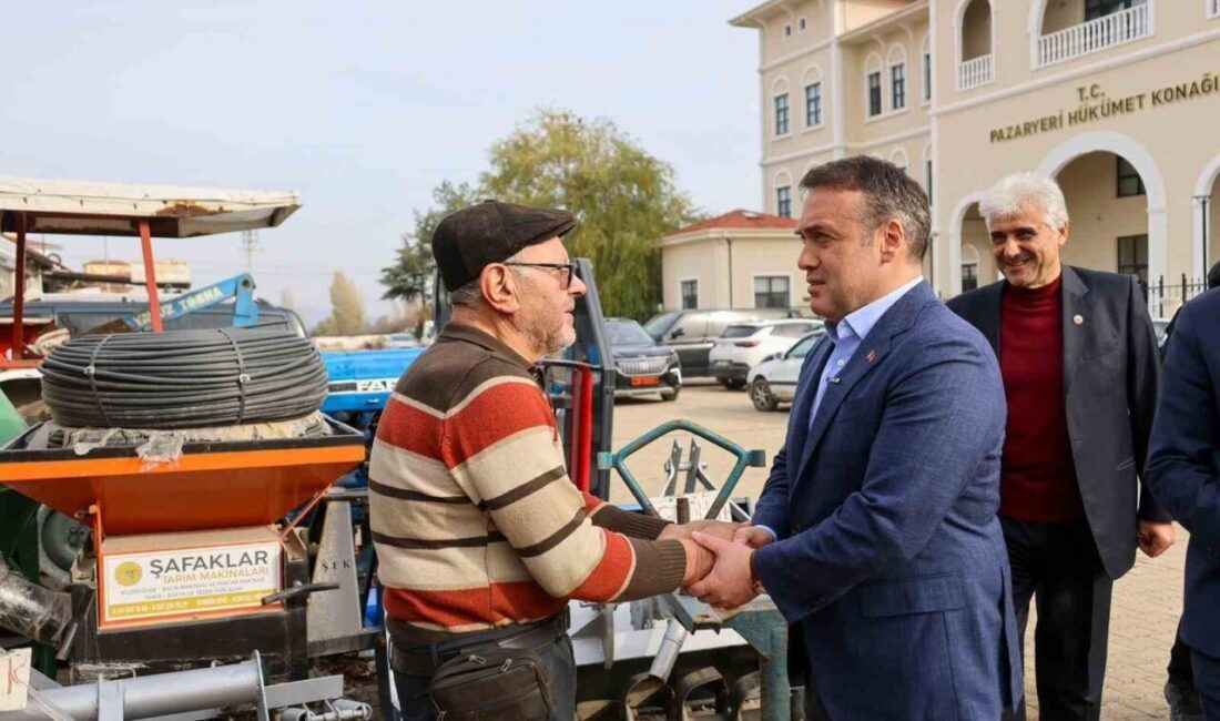 Bilecik Valisi Faik Oktay Sözer, Pazaryeri Küçük Sanayi Sitesi'nde esnafla