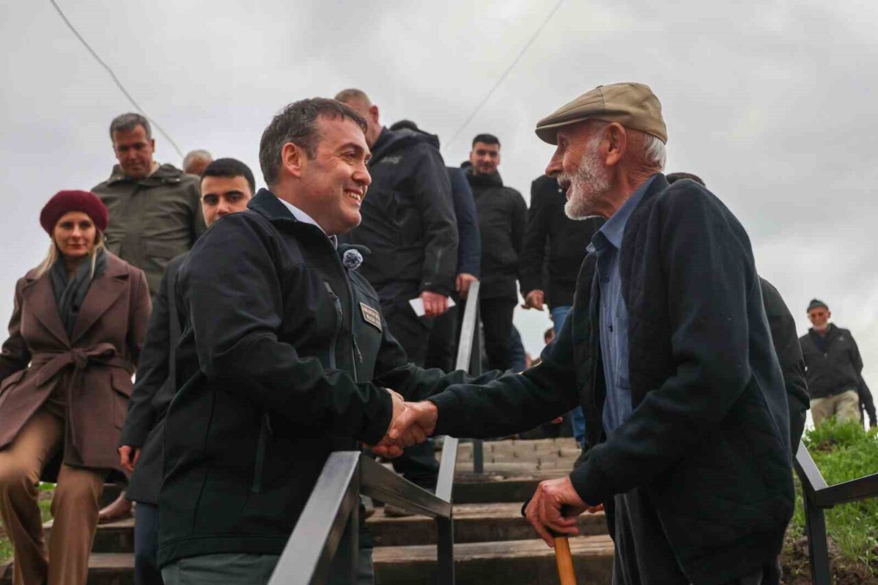 Bilecik Valisi Faik Oktay Sözer, orman yangınından etkilenen vatandaşlar için