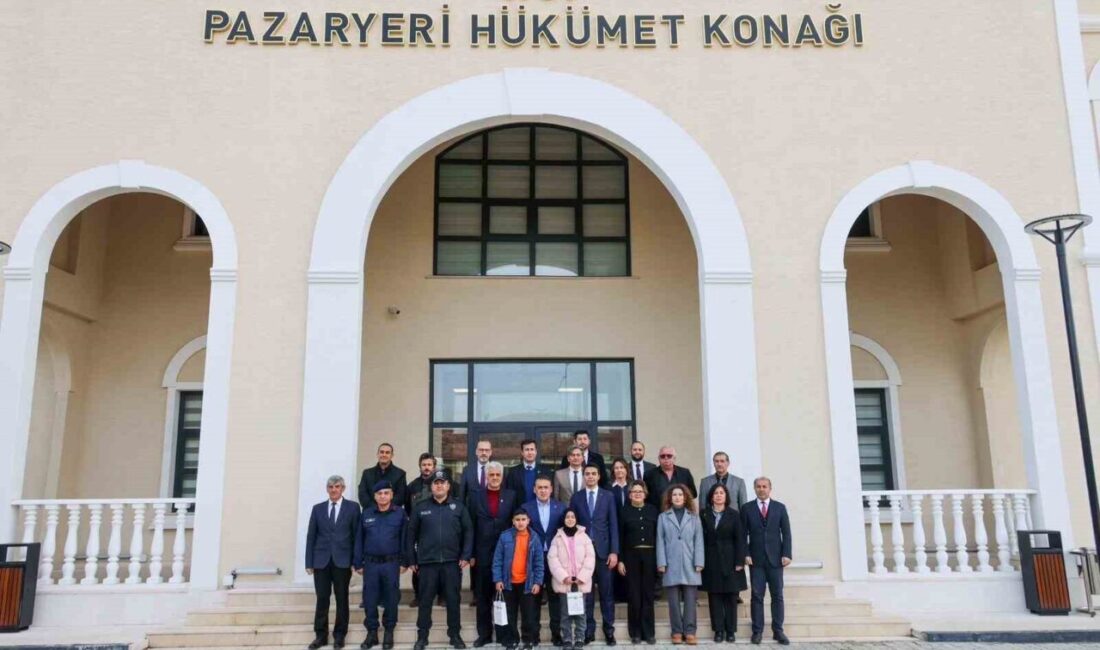 Bilecik Valisi Sözer, Dönem Birincisi Kaymakam Kara’yı Ziyaret Ederek Projeleri Değerlendirdi Bilecik Valisi Faik Oktay Sözer, Kaymakam Muhammet Mustafa Kara'yı ziyaret