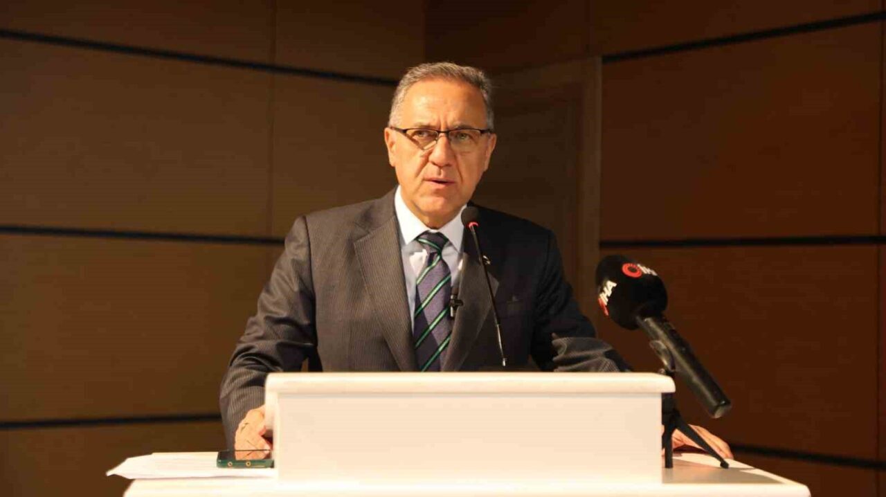 Bingöl Valisi Dr. Ahmet Hamdi Usta, "Deprem değil, bina öldürür"