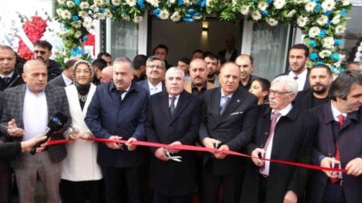 Van TV, VATSO Başkanı Zahir Kandaşoğlu'nun liderliğinde yenilenen teknolojisi ile