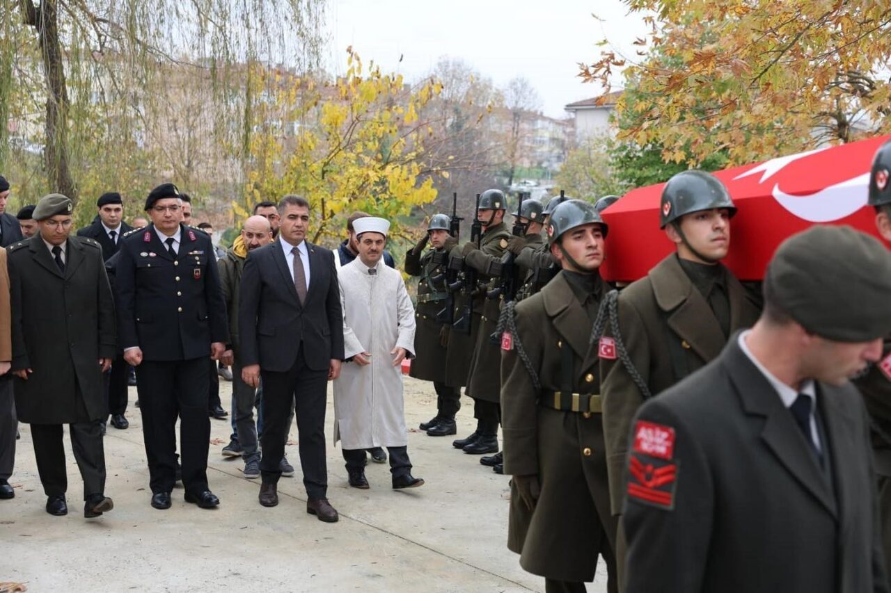 Düzce’de Kıbrıs Gazisi Muharrem Arıkan, Son Yolculuğuna Uğurlandı