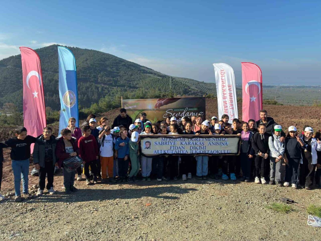 Bursa'nın Gemlik ilçesinde, Ali Kütahya İlköğretim ve Ortaokul öğrencileri, hayatını