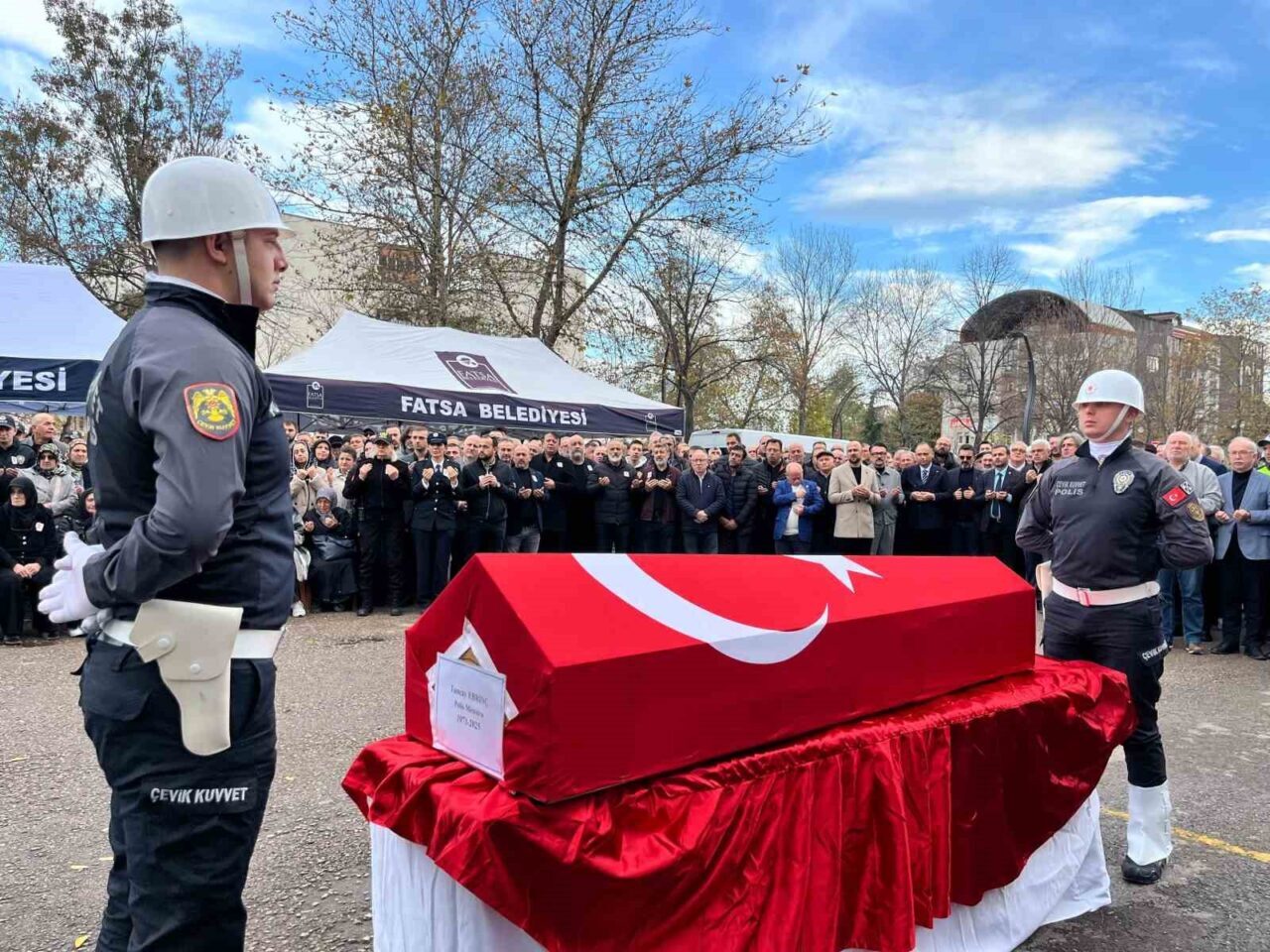 Fatsa'da trafik polisi Tuncay Ebrinç (54), kalp krizi sonucunda hayatını