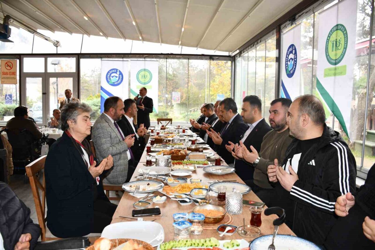 3 Aralık Dünya Engelliler Günü dolayısıyla Vezirköprü'de bir etkinlik düzenlendi.