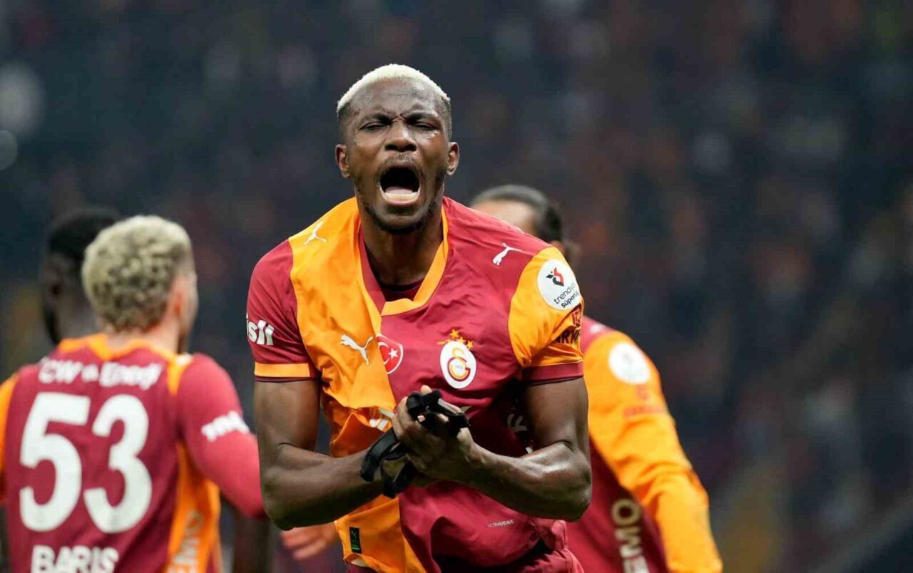 Galatasaraylı Victor Osimhen, Samsunspor karşısında attığı iki golle Süper Lig'deki