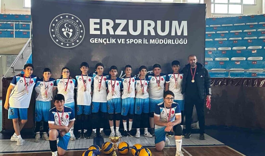 Oltu Cumhuriyet Ortaokulu, Muhammet Macit'in antrenörlüğünde Yıldızlar Voleybol İl Birinciliği'nde