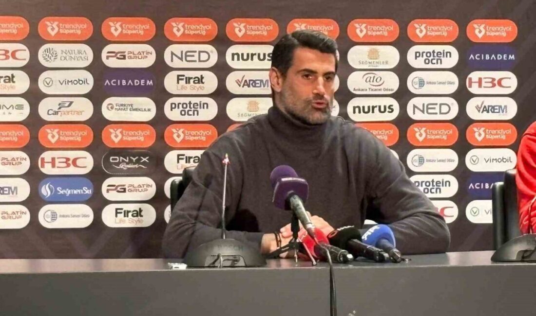 Volkan Demirel, Fatih Karagümrük Maçından Sonra Gençlerbirliği Teknik Direktörlüğünden Ayrıldığını Duyurdu Gençlerbirliği Teknik Direktörü Volkan Demirel, Fatih Karagümrük karşısında alınan 3-0'lık