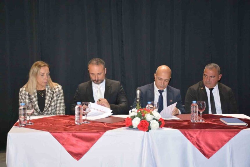 Yakın Doğu Üniversitesi Hastanesi, KKTC Kickboks ve Muaythai Federasyonu’nun sağlık sponsoru oldu.