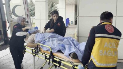 Aksaray'da Küçükbölcek Mahallesi'nde meydana gelen maddi hasarlı trafik kazasında, E.P.