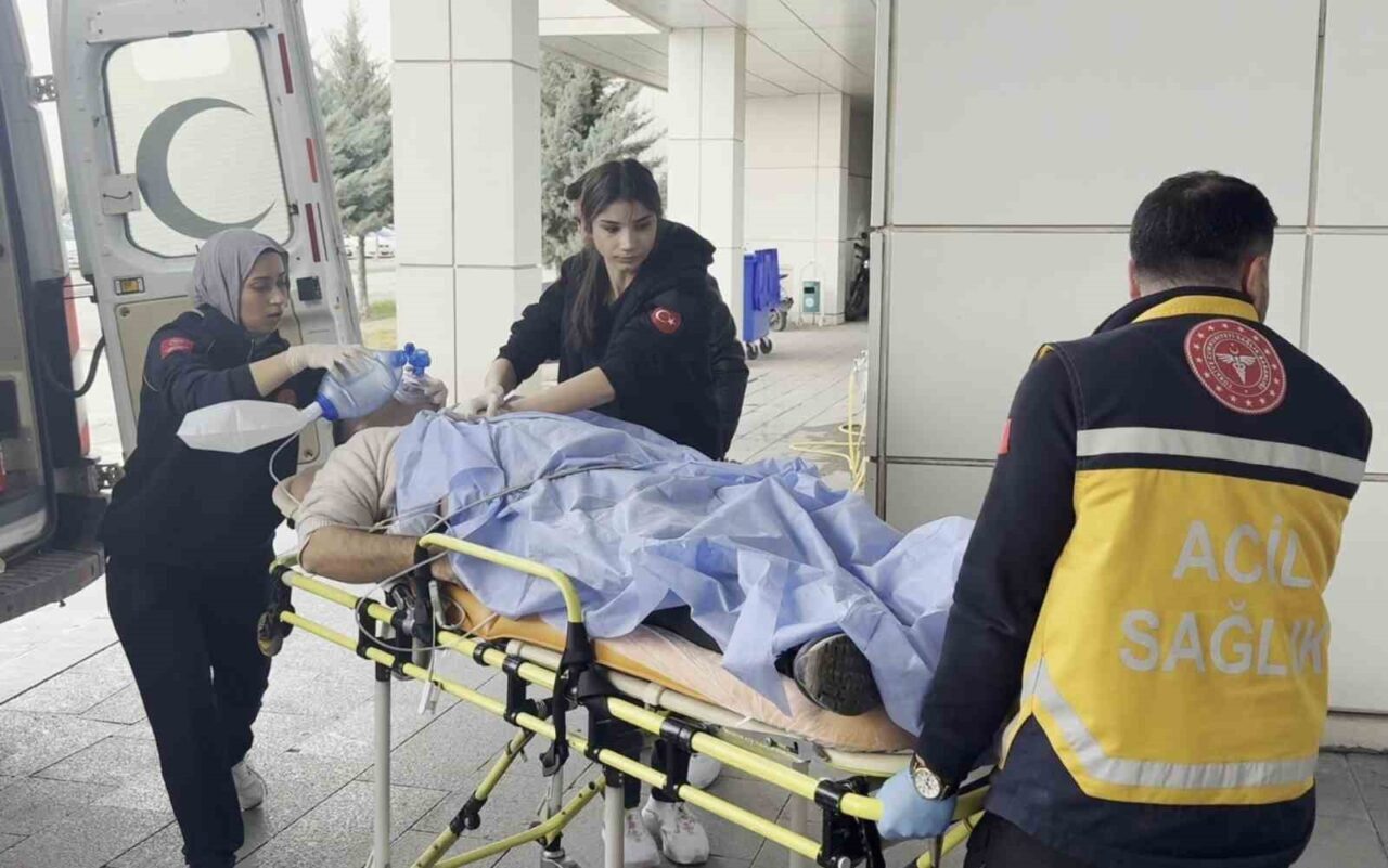 Aksaray'da Küçükbölcek Mahallesi'nde meydana gelen maddi hasarlı trafik kazasında, E.P.