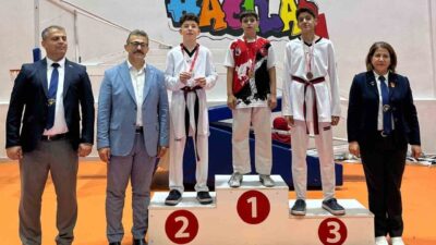 24 Kasım Öğretmenler Günü dolayısıyla düzenlenen Yıldızlar Kayseri Taekwondo Şampiyonası'nda