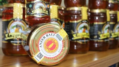 Anzer Ballıköy Tarımsal Kalkınma Kooperatifi Başkanı Osman Civelek, Anzer balının