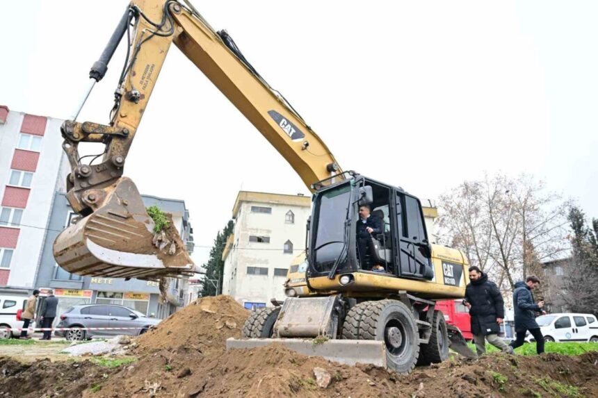 Yıldırım Belediyesi, kentsel dönüşüm projeleriyle yeni ulaşım yolları ve sosyal alanları da hayata geçiriyor.
