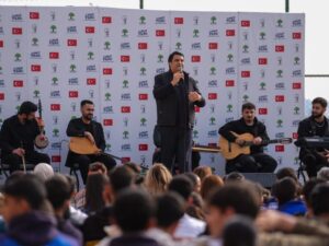 Şehitkamil Belediye Başkanı Umut Yılmaz, "Gençlik ile Cumhuriyet, Umut ile