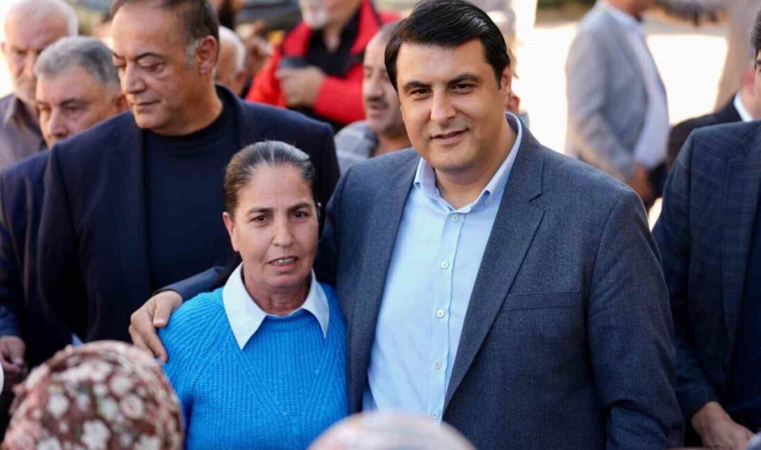 Başkan Yılmaz, Mevlana Mahallesi’nde Halkla Buluşarak İhtiyaçları Dinledi Şehitkamil Belediye Başkanı Umut Yılmaz, Mevlana Mahallesi'nde vatandaşlarla bir araya