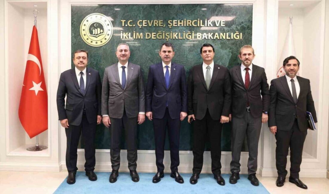 Umut Yılmaz, Gaziantep İçin Proje Geliştirmek Üzere Ankara’da Önemli Görüşmeler Yaptı Şehitkamil Belediye Başkanı Umut Yılmaz, Ankara'da önemli bakanlarla bir araya