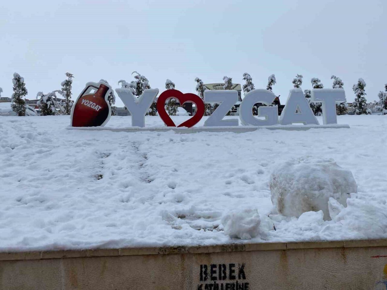 Yozgat’ta kar yağışı nedeniyle bazı ilçelerde eğitime 1 gün ara verildi.