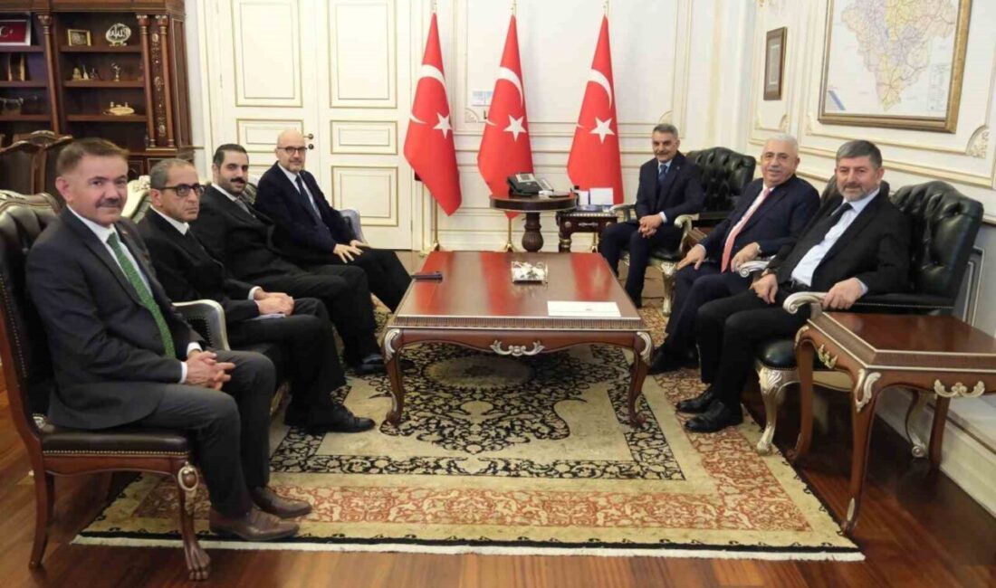 Yozgat'ta 927 bin ons altın tespit eden Ahlatcı Holding, Vali