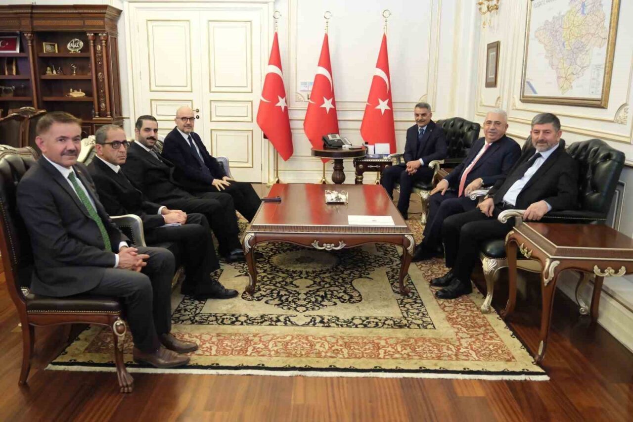 Yozgat'ta keşfedilen 927 bin ons altın hakkında Ahlatcı Holding yönetimi