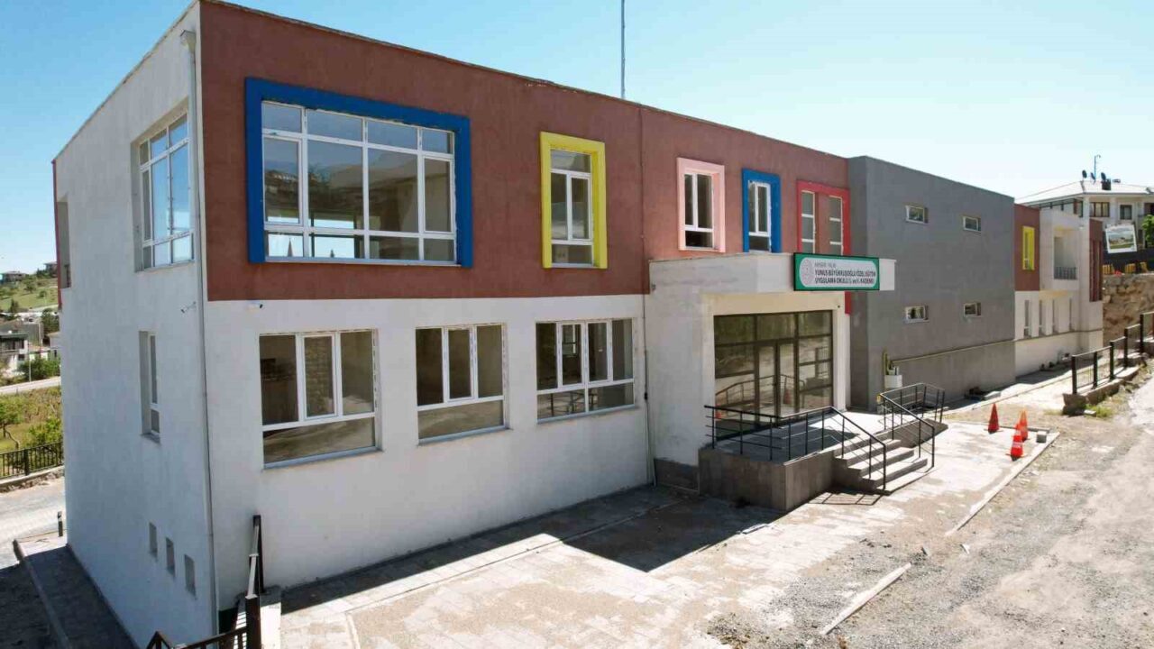 Talas’ta Dünya Engelliler Günü’ne Özel Eğitim Okulu Açılışı ile Umut Dolu Bir Gelecek Başlıyor