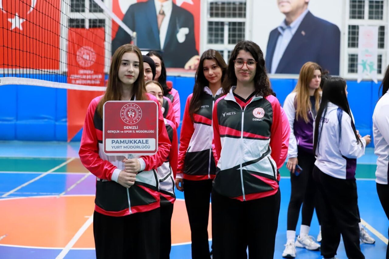 Yurtlig Yurtlar Arası Spor Turnuvası, Kınıklı Spor Kompleksi’nde başladı. 01-21
