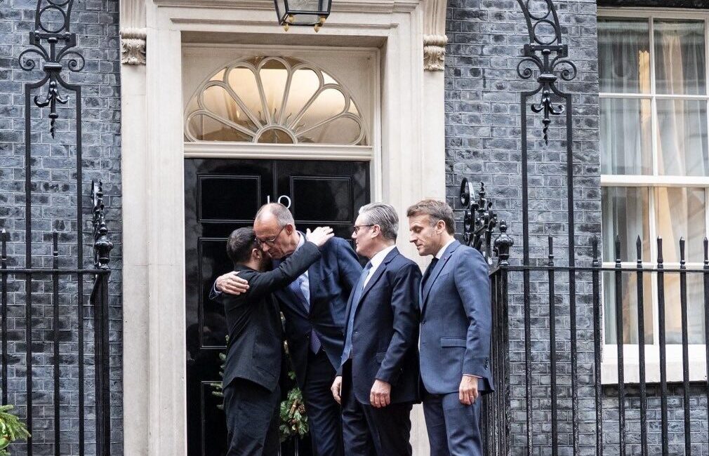 Ukrayna Cumhurbaşkanı Volodymyr Zelenskiy, Londra'daki E3 ülkeleri liderleriyle verimli bir