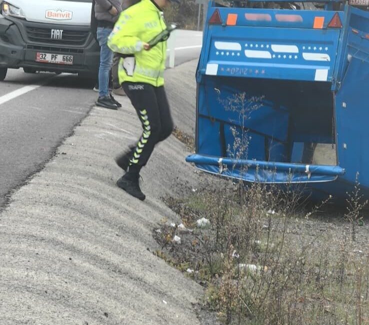 Zonguldak-Ankara karayolunda meydana gelen kazada, N.E. isimli tarım aracı sürücüsü