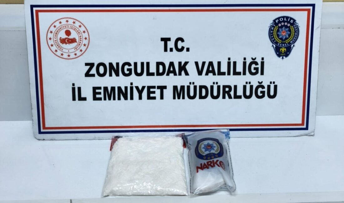 Zonguldak’ta gerçekleştirilen uyuşturucu operasyonunda 3 şahıs tutuklandı Zonguldak'ta yapılan narkotik operasyonu sonucunda O.T., H.Y. ve C.K. adlı