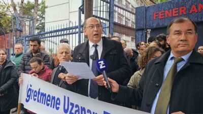 Zonguldak'taki Yayla Ortaokulu'nda İngilizce öğretmeni Derya Yönder, öğrenci velisi Y.S.'nin