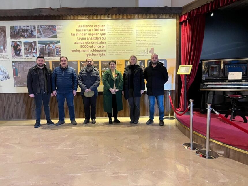 Bilecik Kent Konseyi, 130 yıllık Bilecik çatmasını yeniden hayata geçirecek. Bilecik Kent Konseyi, 130 yıllık Bilecik çatmasını yeniden hayata geçirecek.