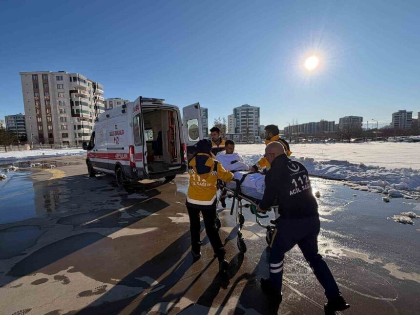 Kulp’ta Yanık Tedavisi İhtiyacı Olan 20 Yaşındaki Hasta Helikopterle Hastaneye Ulaştırıldı