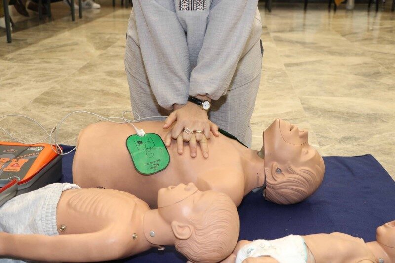 Kocaeli Büyükşehir Belediyesi, 2025 yılı boyunca 6 bin 840 vatandaşa ilk yardım, beslenme ve diyabet eğitimi sağladı.