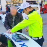 Adana’da son bir haftada gerçekleştirilen trafik denetimlerinde 20 bin 546 sürücüye ceza kesildi.