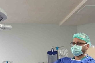 Aydın Adnan Menderes Üniversitesi Hastanesi’nde İlk Tam Kapalı Bel Ameliyatları Gerçekleştirilmeye Başlandı