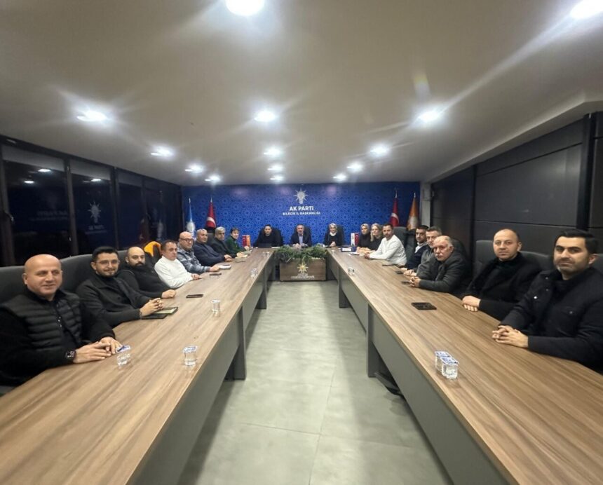 AK Parti Bilecik İl Yürütme Kurulu Toplantısı, İl Başkanı Serkan Yıldırım’ın katılımıyla yapıldı. AK Parti Bilecik İl Yürütme Kurulu Toplantısı, İl Başkanı Serkan Yıldırım’ın katılımıyla yapıldı.