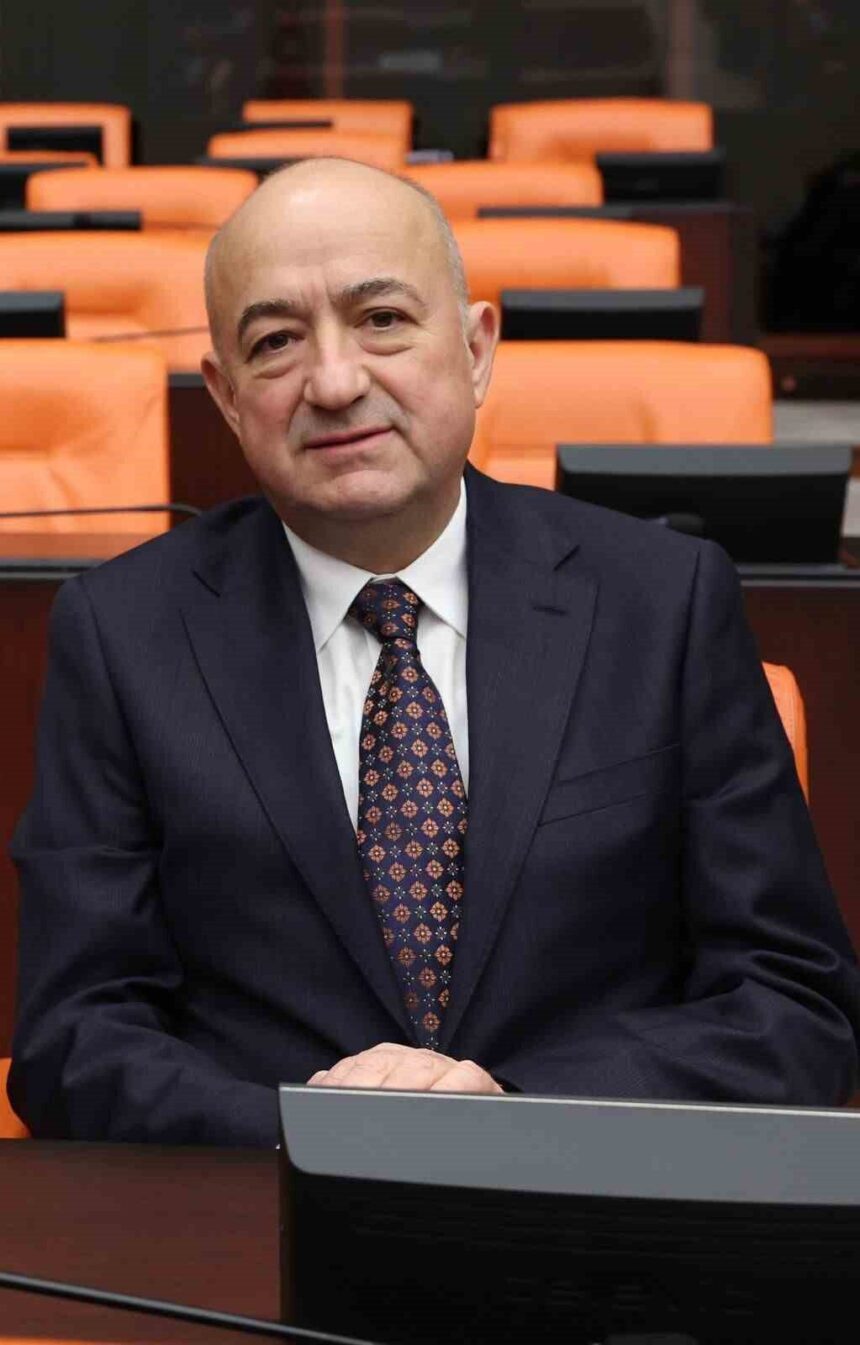 Gider, 10 Ocak Çalışan Gazeteciler Günü’nde gazetecileri kutladı: “Tebrikler, değerli dostlarım.” Gider, 10 Ocak Çalışan Gazeteciler Günü’nde gazetecileri kutladı: “Tebrikler, değerli dostlarım.”