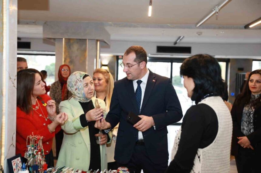 Akçaabat’ta Zifin Kadın Derneği’nden ‘Üretici Kadınların Kalandar Satış Etkinliği’ gerçekleştirildi. Akçaabat’ta Zifin Kadın Derneği’nden ‘Üretici Kadınların Kalandar Satış Etkinliği’ gerçekleştirildi.