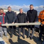 Alaşehir’de 350 üreticiye 3 bin 500 bağ direği desteği verildi