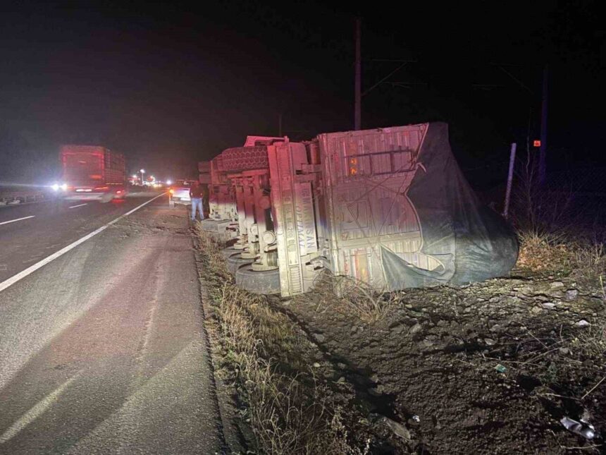 Bilecik’te alkollü tır sürücüsü trafik güvenliğini tehlikeye attı.