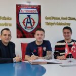 Altınordu, Kastamonuspor’dan 31 yaşındaki orta saha oyuncusu İsmail Güven’i transfer etti.