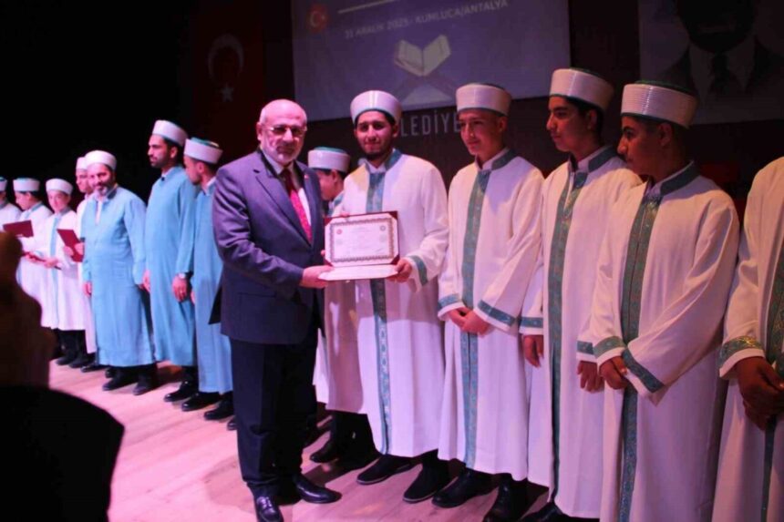 Kumluca’da Müftülükten 27 Hafız Öğrenciye İcazet Töreni Düzenlendi
