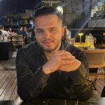 Alanya’da motosiklet ile kamyonetin çarpıştığı kazada genç sürücü hayatını kaybetti.