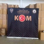 Antalya’da son bir haftada düzenlenen operasyonlarda kaçak tütün ve makaronlar ele geçirildi.